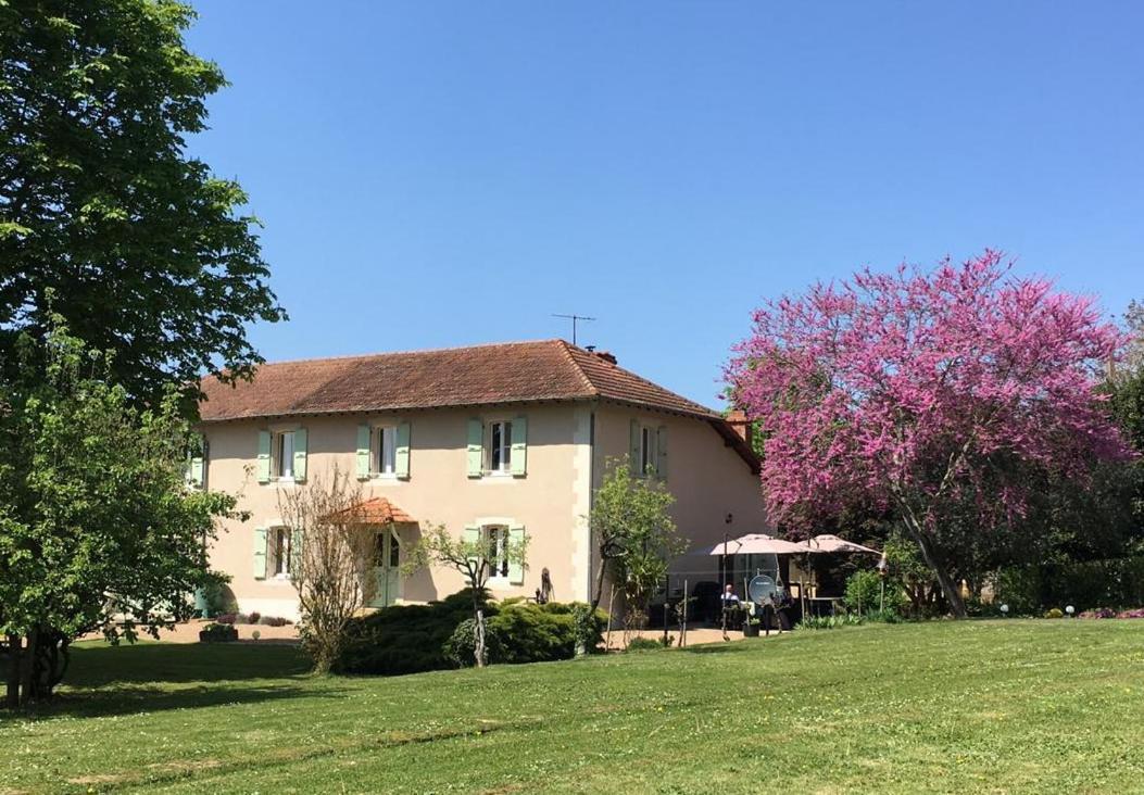 Domaine Serrot Saint-Elix-Theux Exterior foto